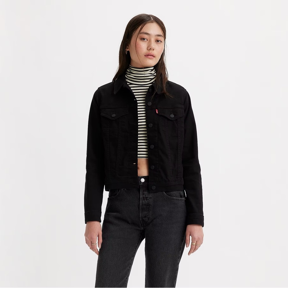 Black Levi’s Women’s Trucker Jacket